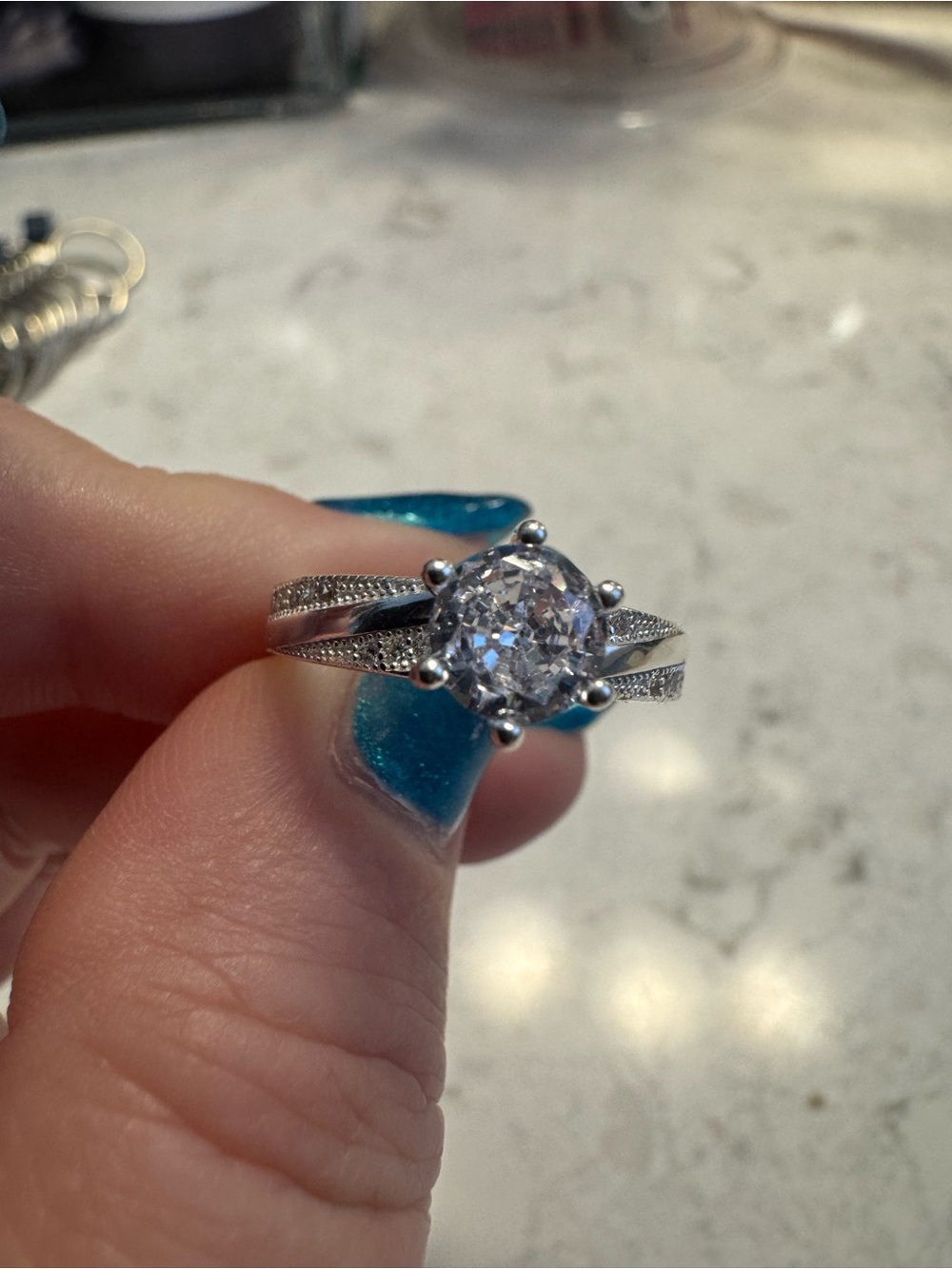 .925 Sterling Silver White Cubic Solitaire Split Shank Ring Size 6 NEW